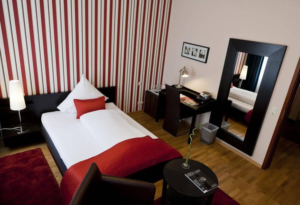 Suiten Hotel Dependance Laterne Baden-Baden Buitenkant foto