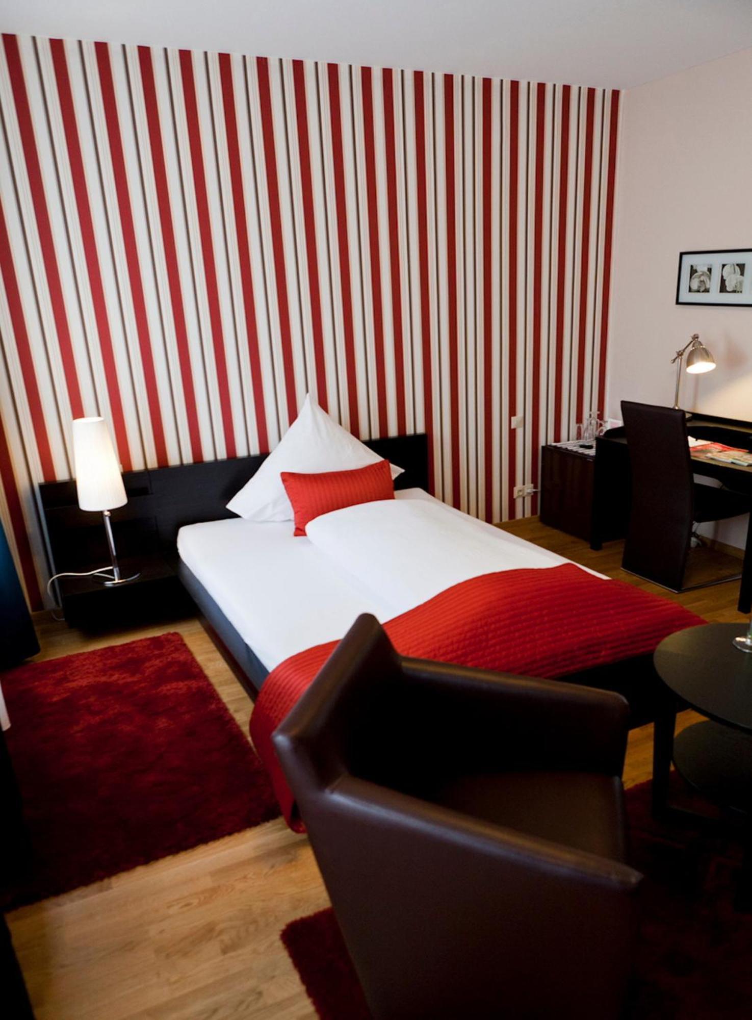 Suiten Hotel Dependance Laterne Baden-Baden Buitenkant foto